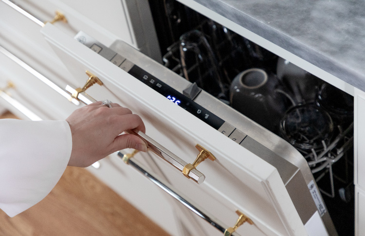 Smart and efficient dishwashing