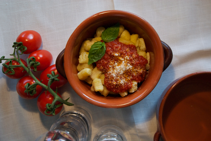 POTATO GNOCCHI  WITH TOMATO SAUCE AND BASIL - Bertazzoni